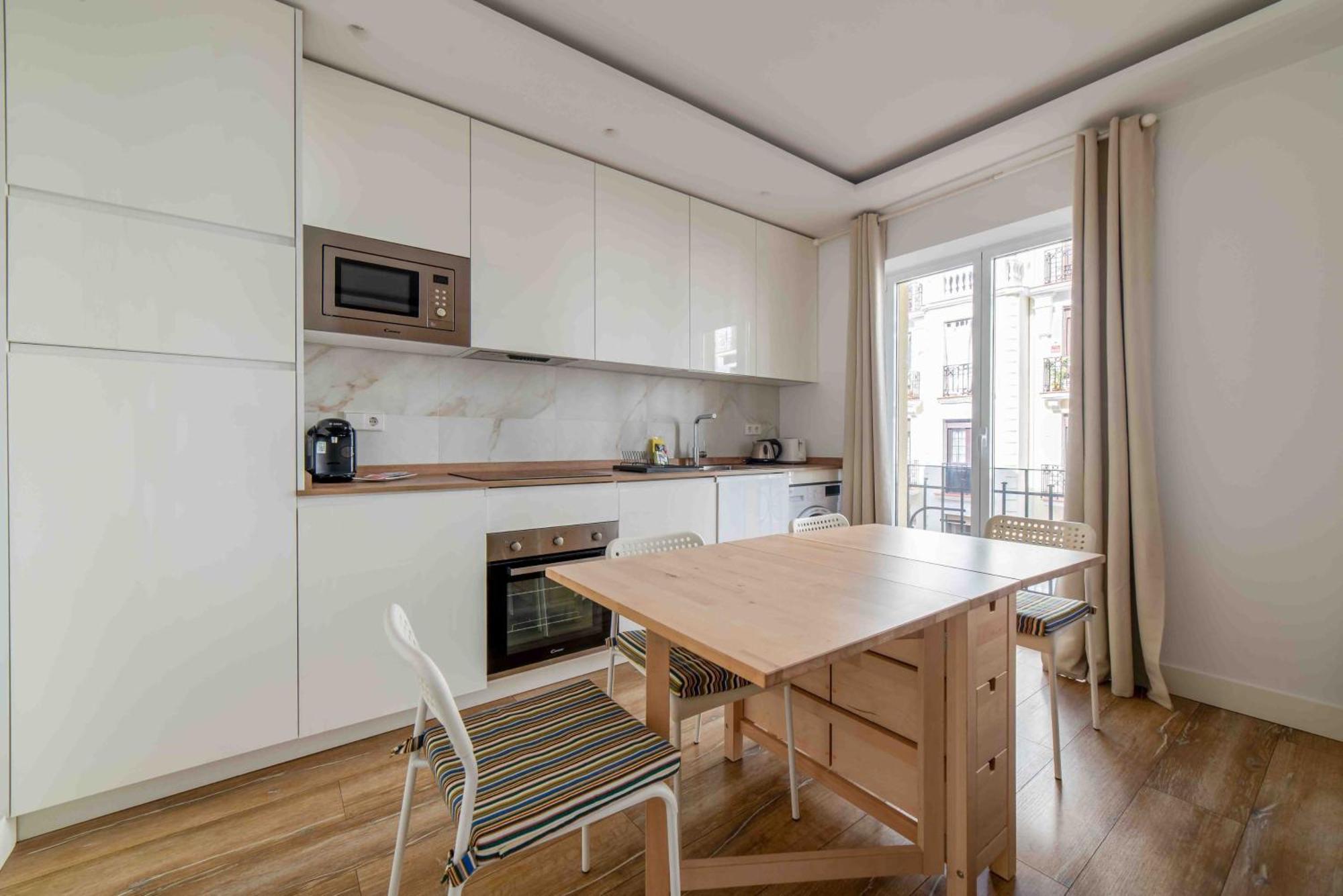 Piso Luminoso En Barrio De Salamanca Apartament Madryt